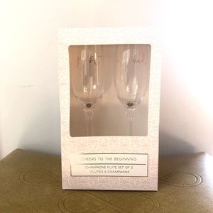 “Just Married” Champagne Flutes